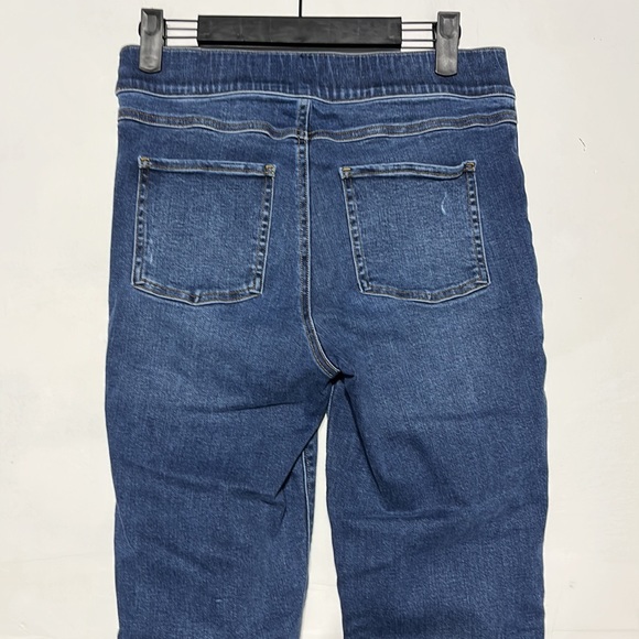 SPANX Distressed Medium Wash Denim High Rise Elastic Waist Jegging Size Medium - Picture 7 of 10